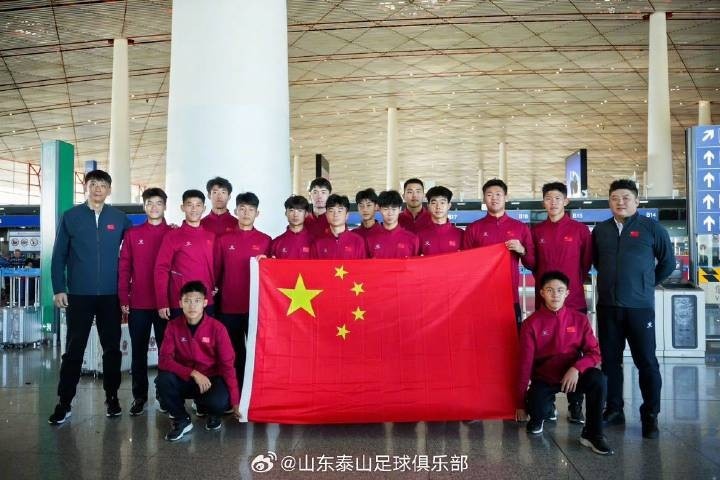 世界杯比赛在线观看平台-中国球队挑战巴萨！博主：中国犀旺队1-2不敌巴萨09